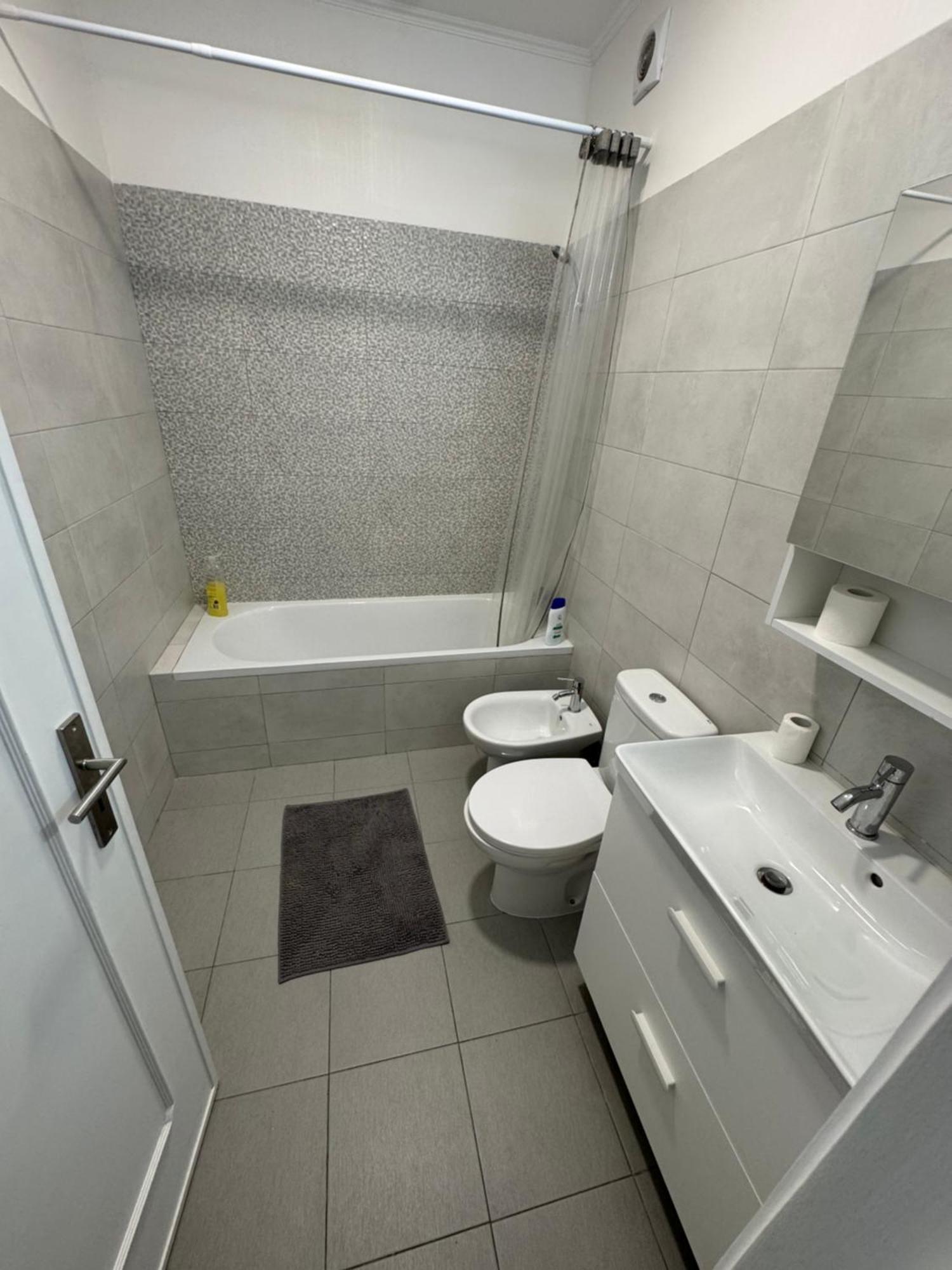 Room Alvalade Lisbon Luaran gambar